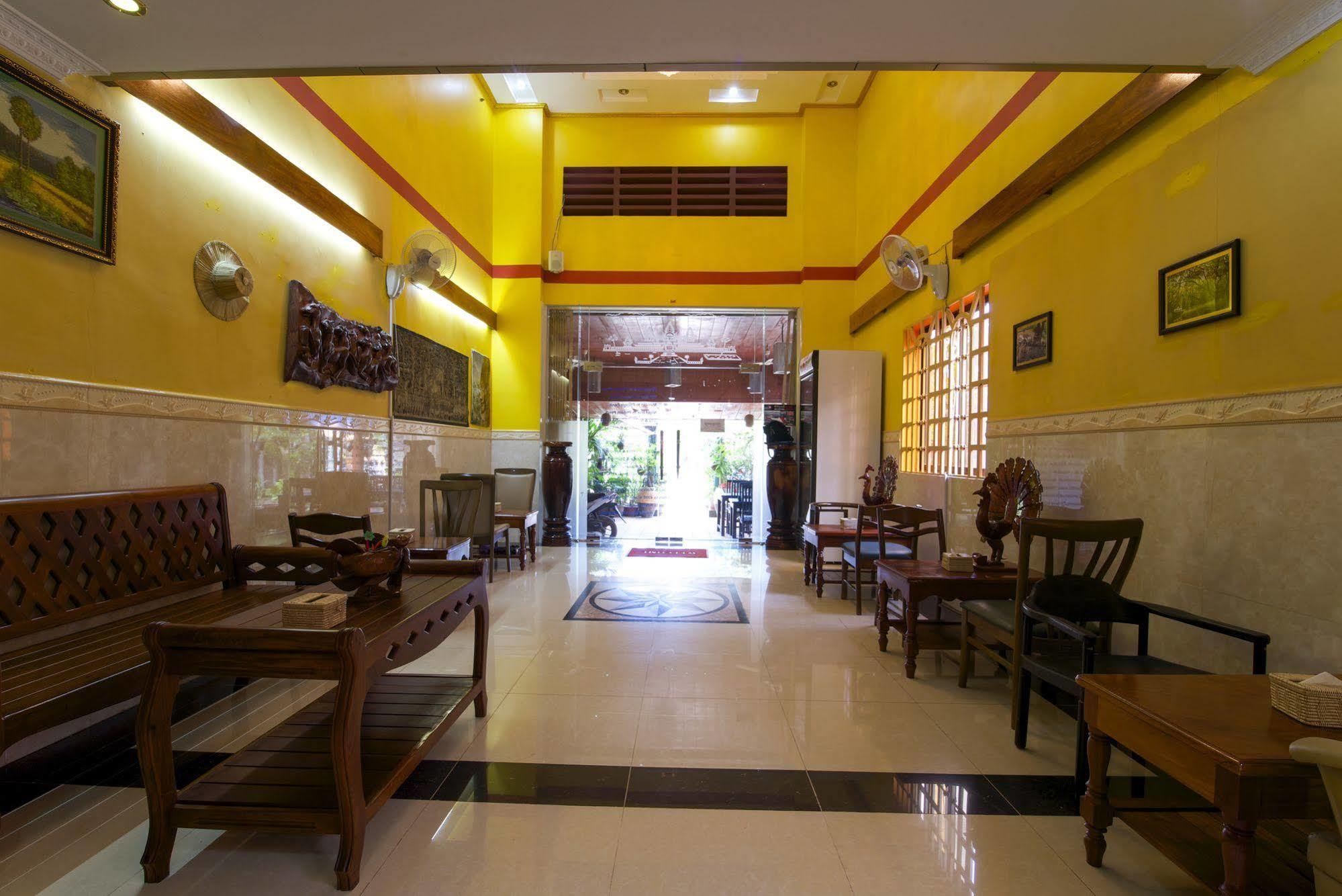 Panda Angkor Inn Siem Reap Buitenkant foto